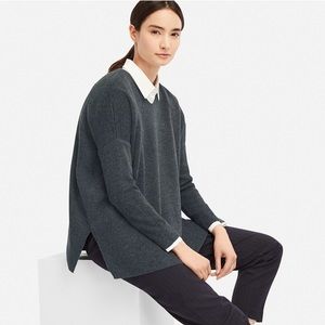 Uniqlo v-neck wool blend sweater